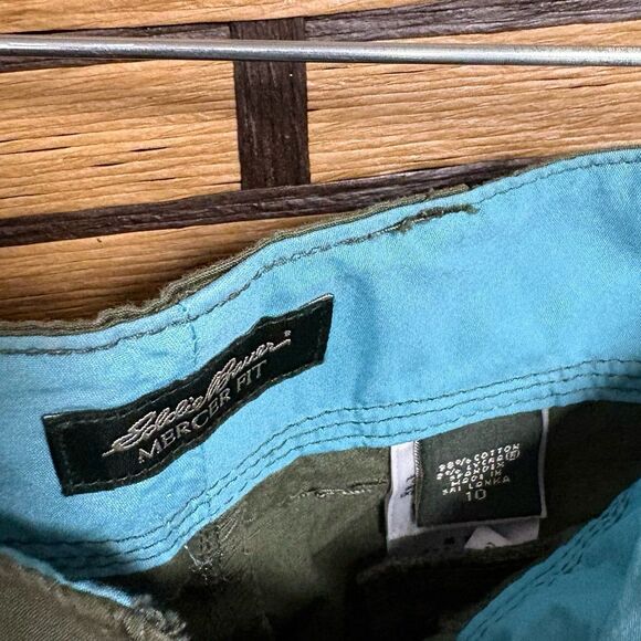 Eddie Bauer Green Mercer Fit Cargo Crops Size 10 - Picture 6 of 9
